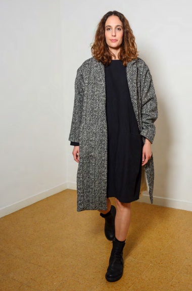 Isabella Clementini beige cardigan and denim