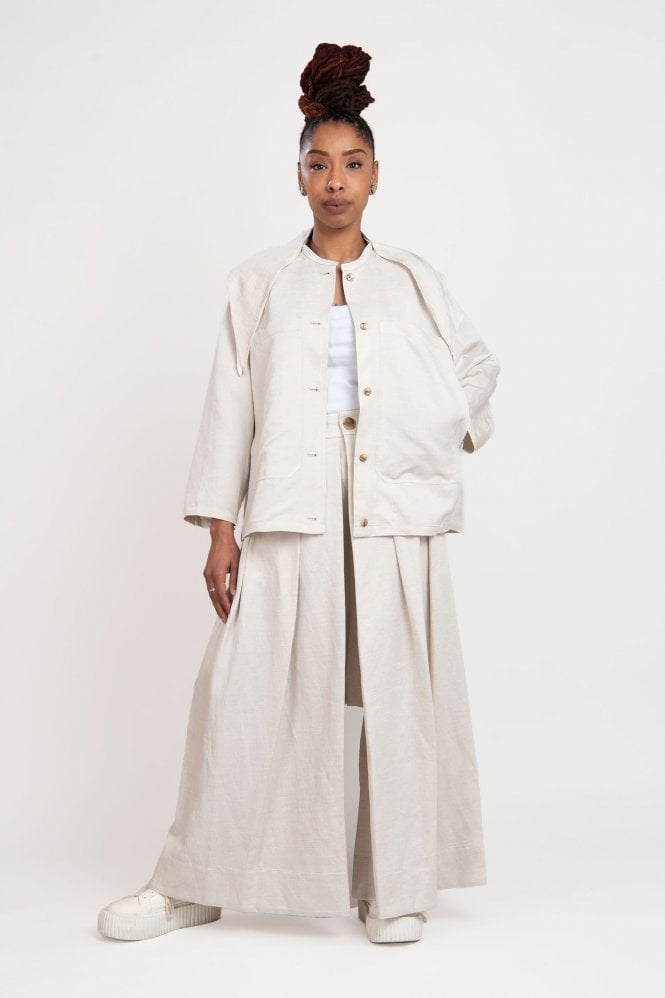 SOH cream jacket and wide skirt set